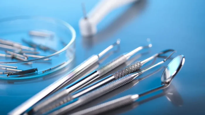 Особливості інструментів для зубних техніків