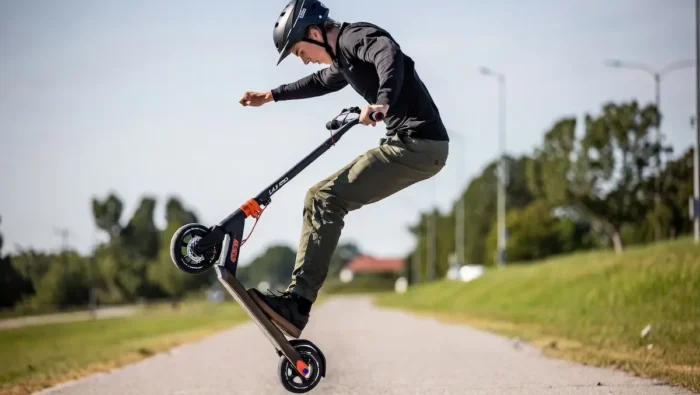 Трюковой самокат: раскрой свой потенциал и получи заряд энергии на свежем воздухе
